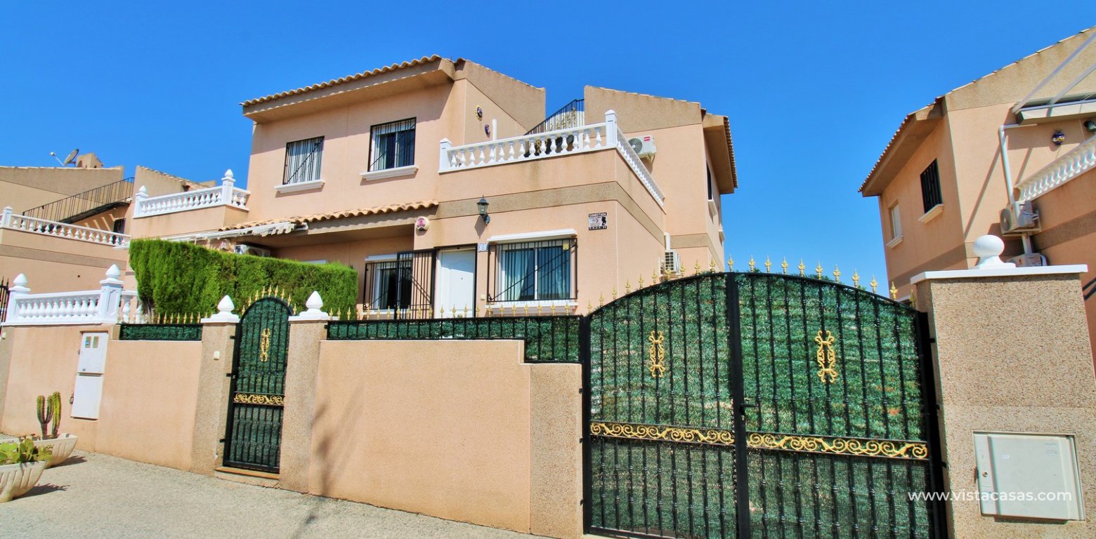3-Bed Quad House in Villamartin Torregolf IV Pool View