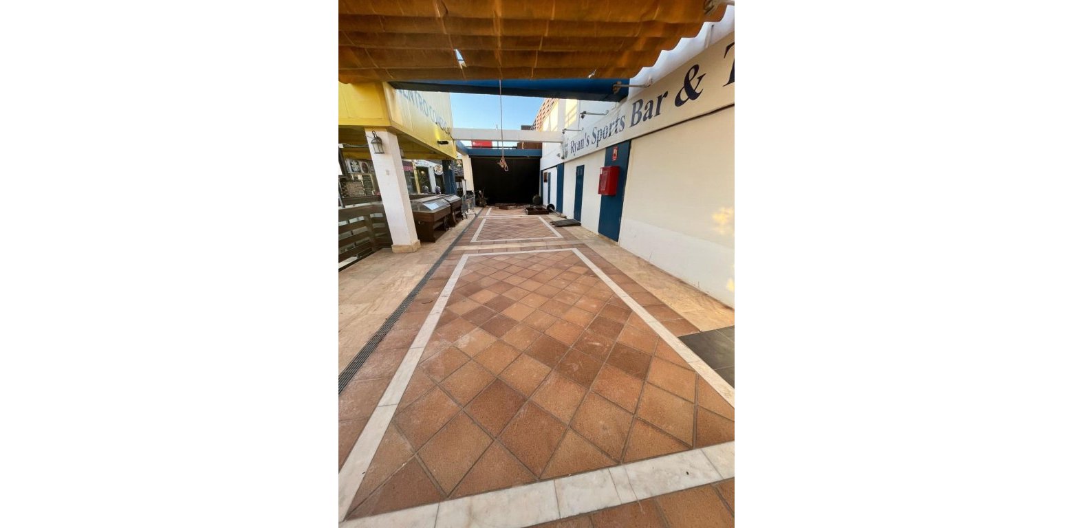 Resale - Commercial - Villamartin