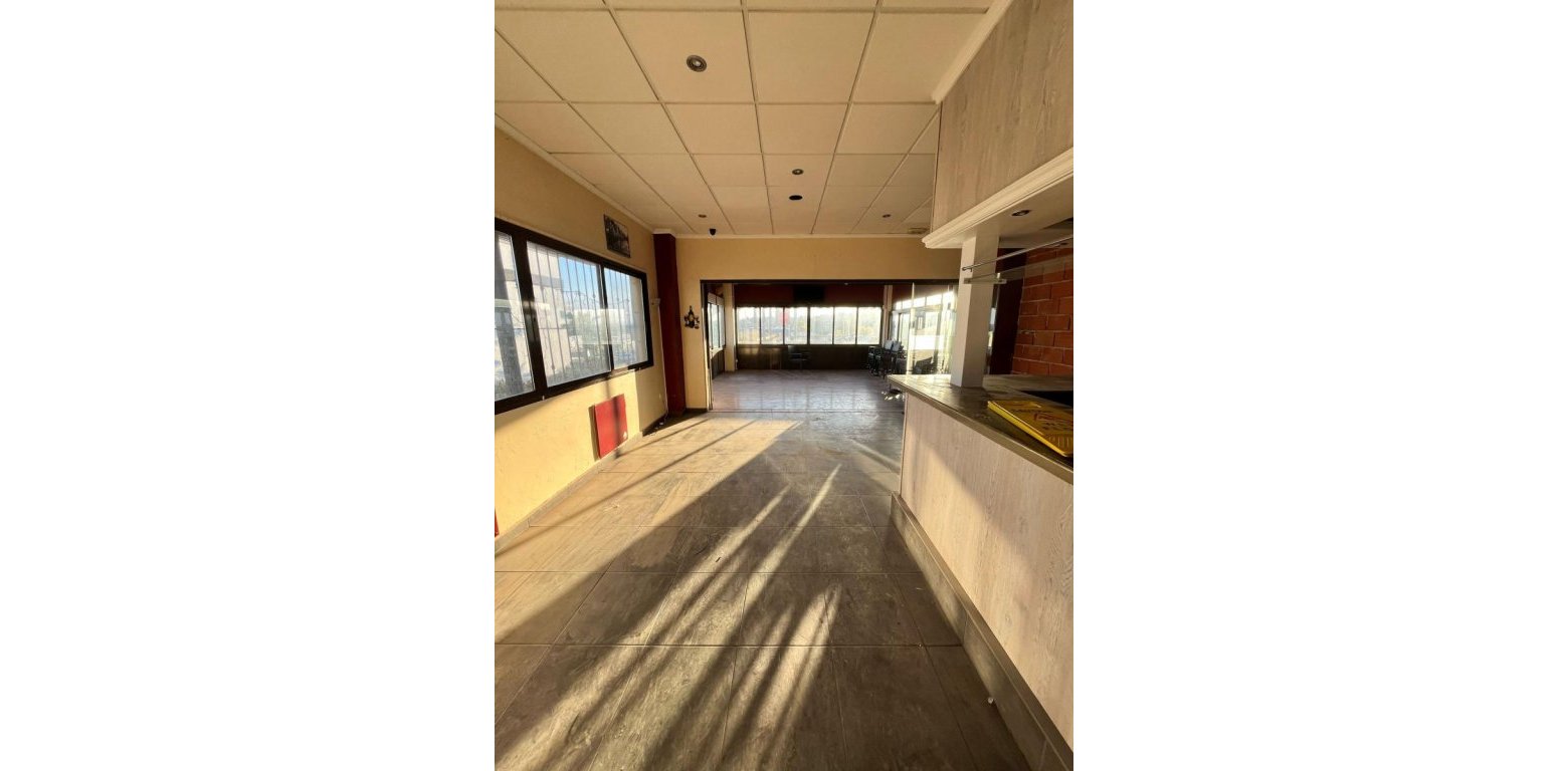 Resale - Commercial - Villamartin