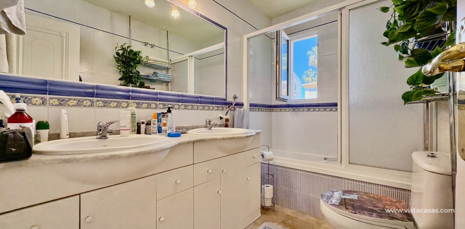 Resale - Villa - Villamartin