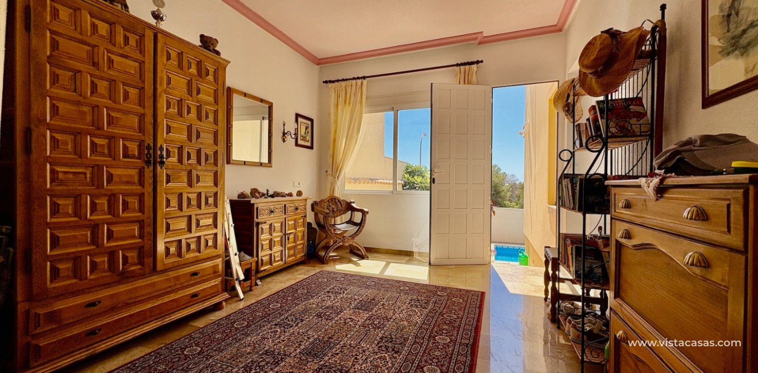 Resale - Villa - Villamartin