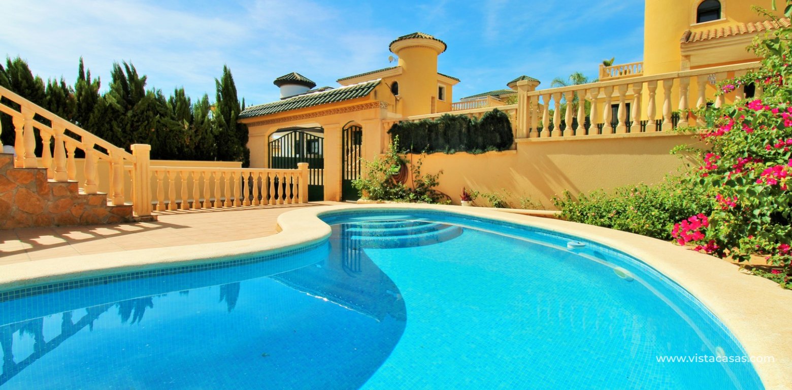 Detached Villa For Sale Brisas y Golf II Villamartin pool