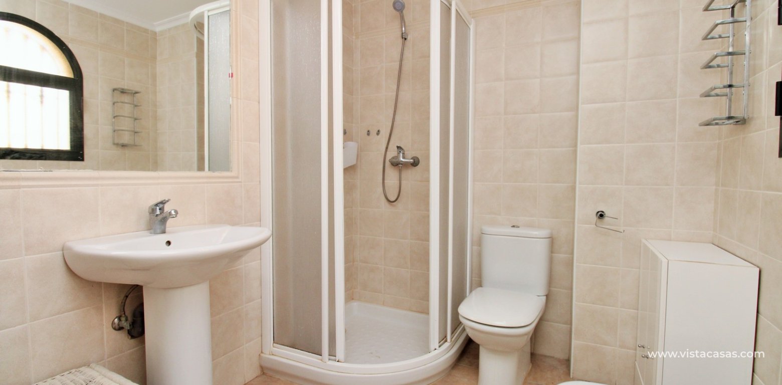 Detached Villa For Sale Brisas y Golf II Villamartin bathroom