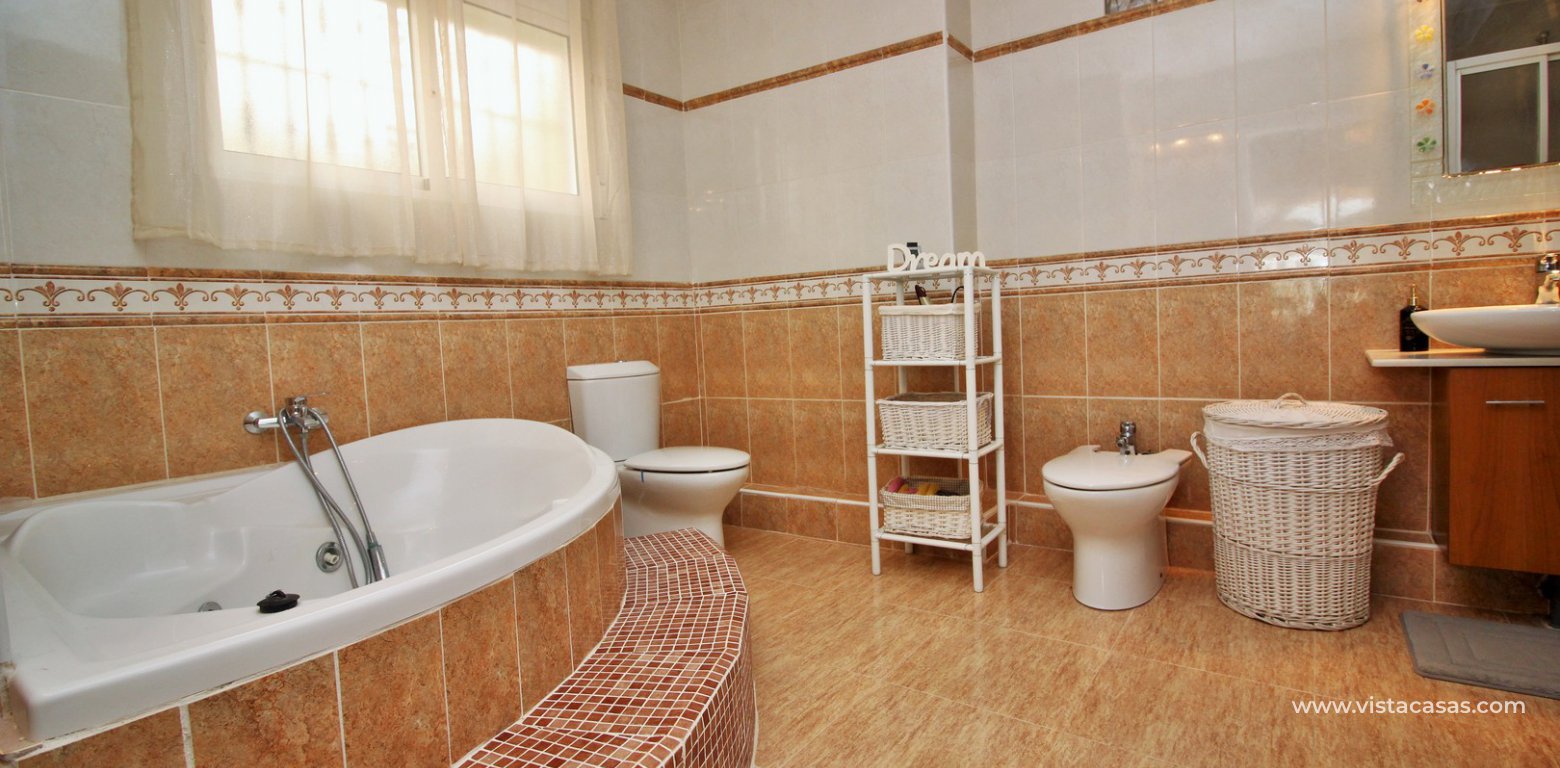 Detached villa for sale in Los Dolses en-suite bathroom jacuzzi