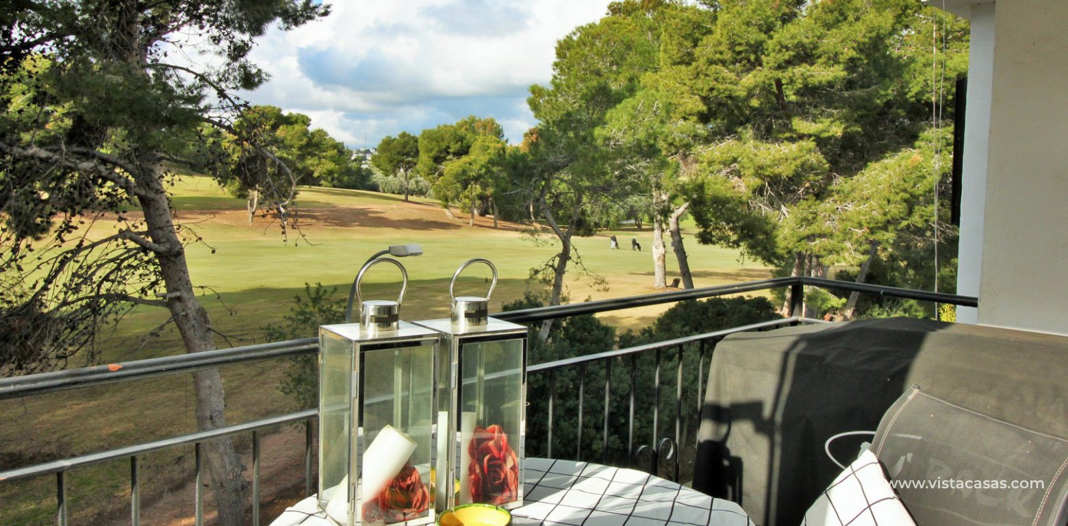 Apartment for sale in Villamartin overlooking the golf course
