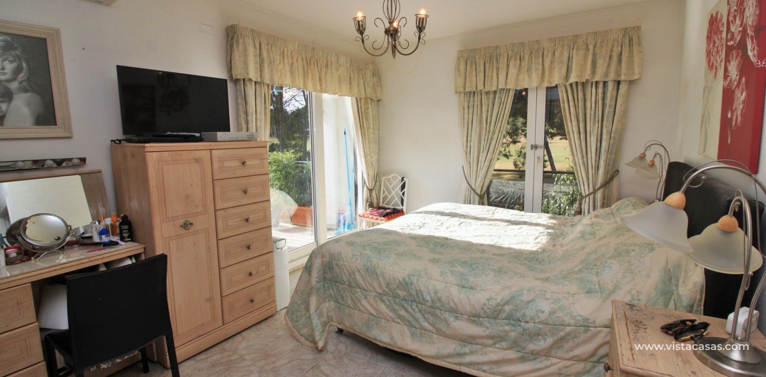 Apartment for sale in the Villamartin Plaza master bedroom