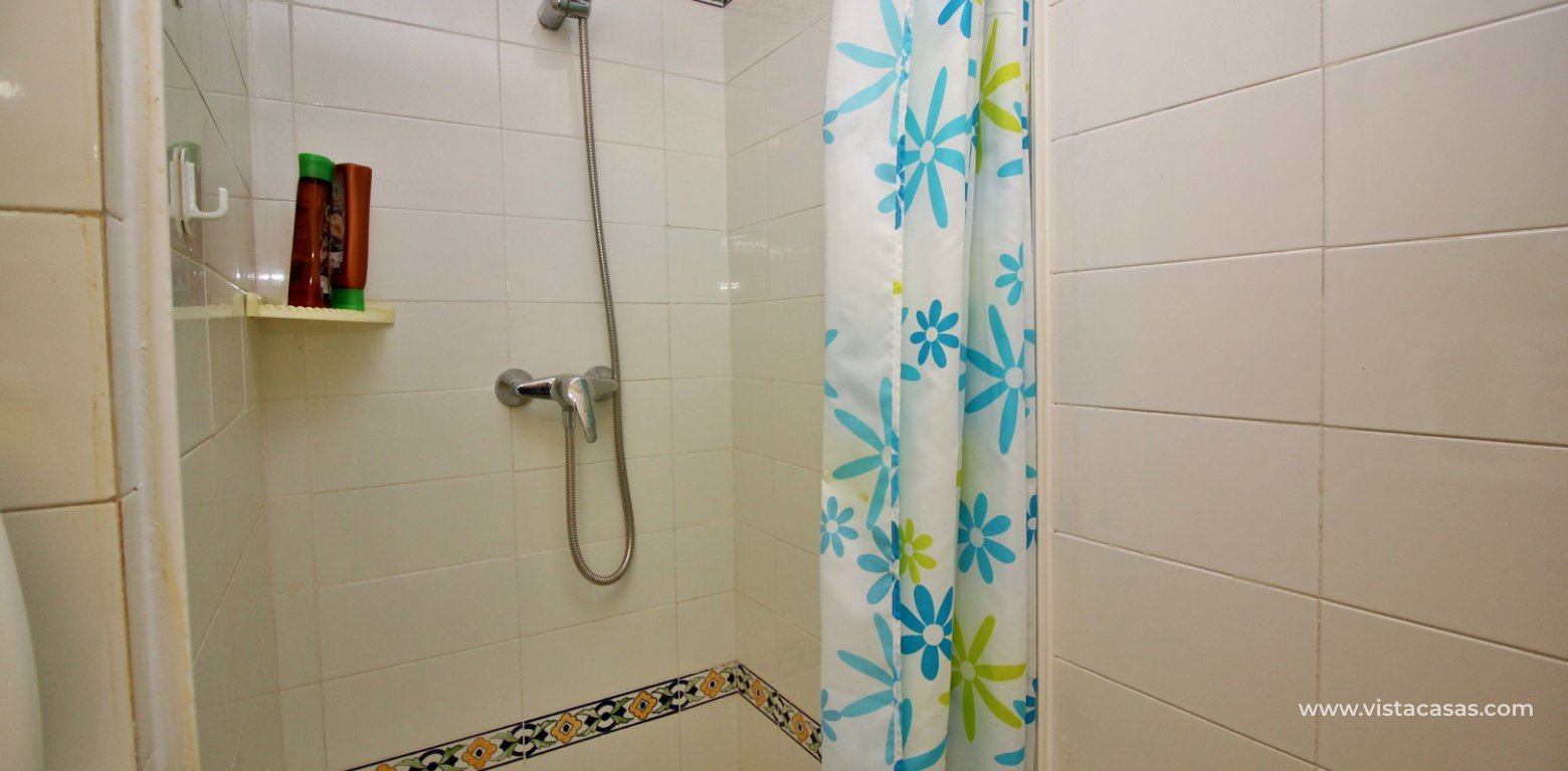Apartment for sale in the Villamartin Plaza en-suite shower