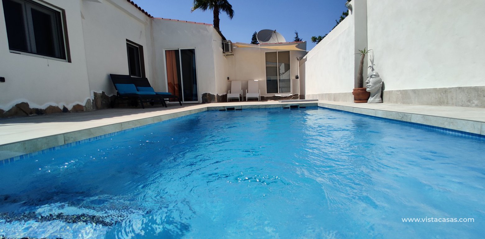  Villa for sale in Torrezenia Orihuela Costa pool