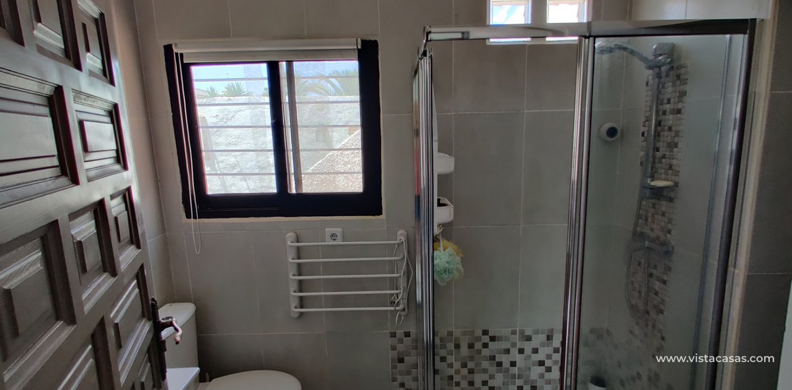  Villa for sale in Torrezenia Orihuela Costa bathroom walk-in shower