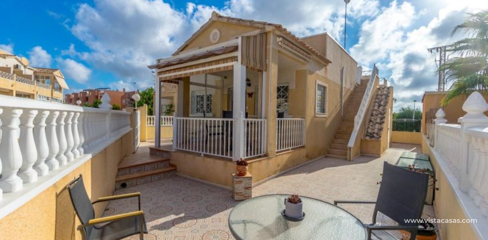 Resale - Villa - Torrevieja