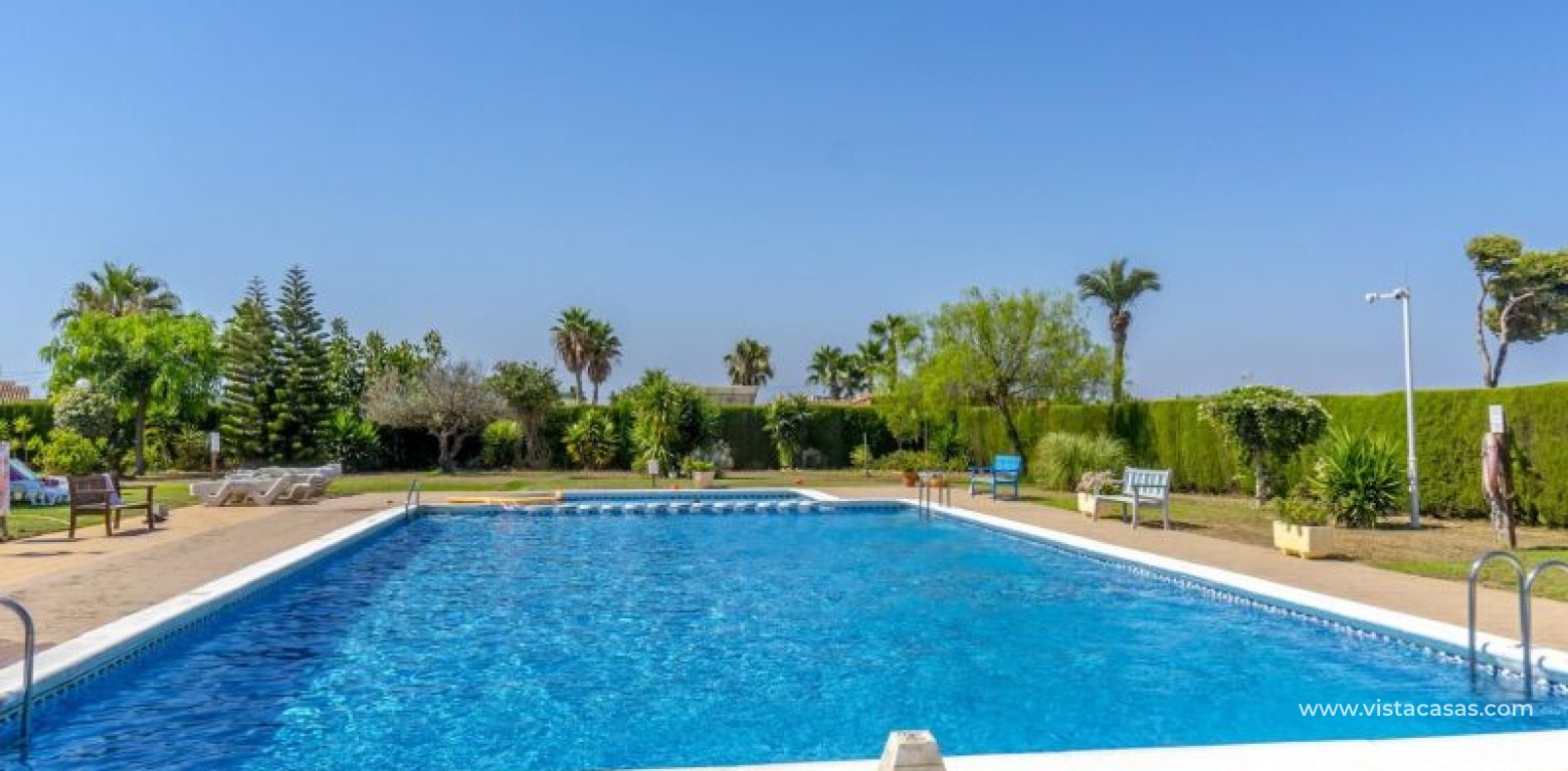 Resale - Villa - Torrevieja