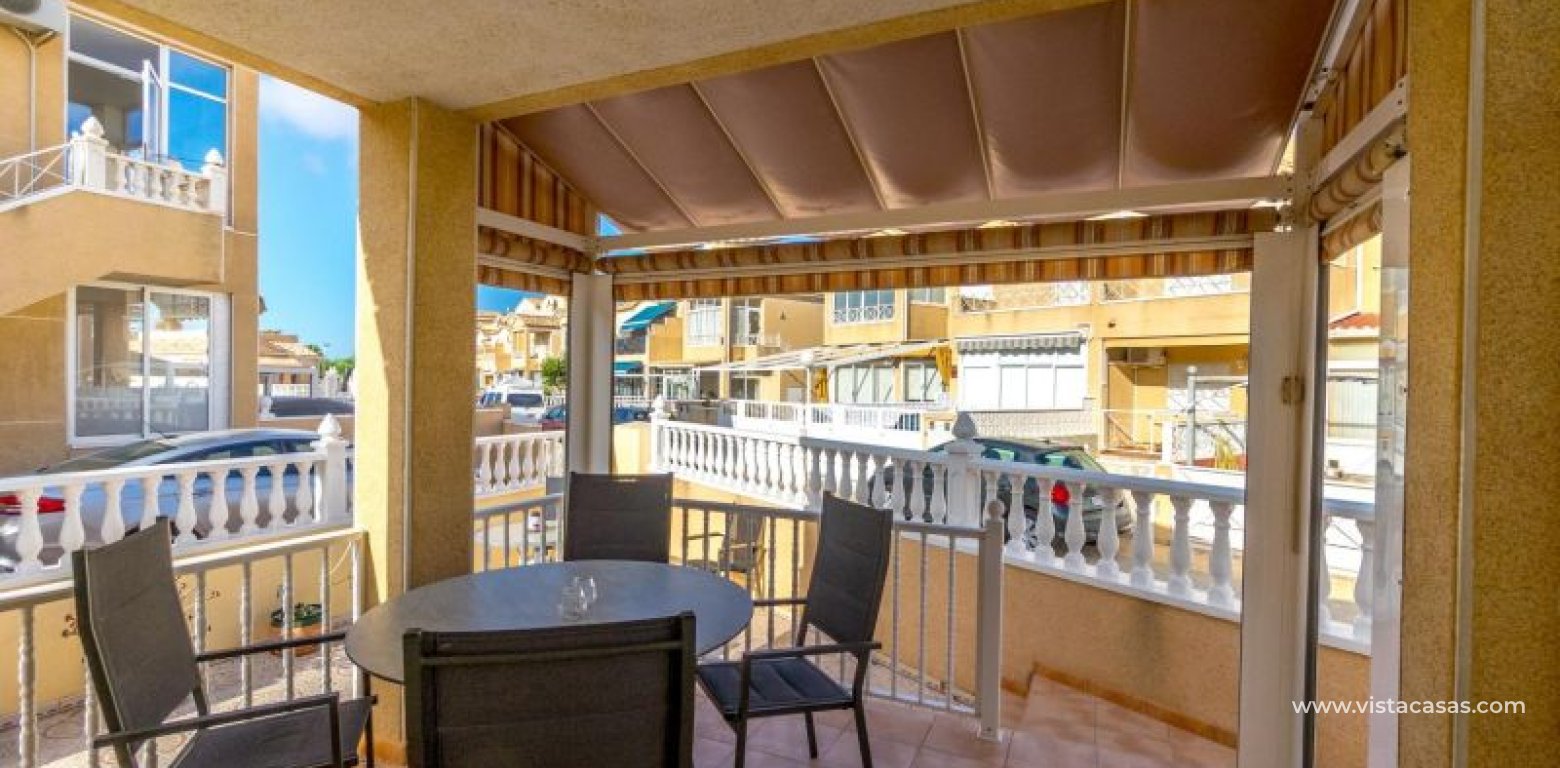 Resale - Villa - Torrevieja