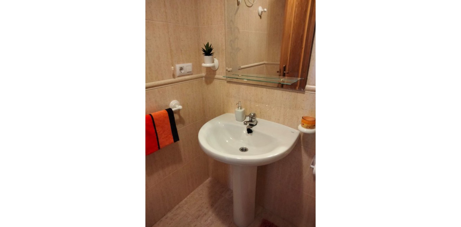 Apartment for sale in Zeniamar II Playa Flamenca bathroom 2