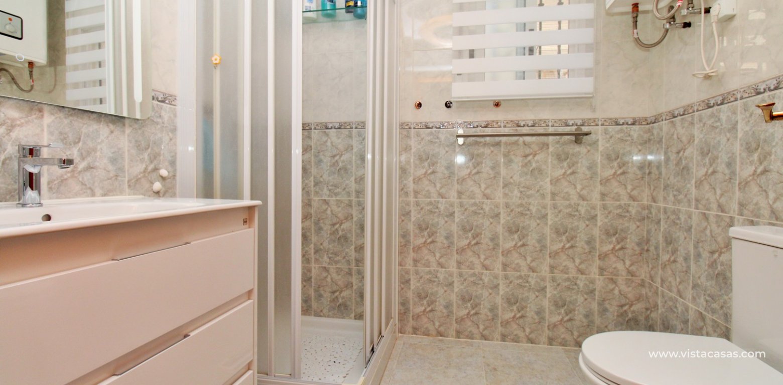 Villamartin 4 Bedroom Detached Villa For Sale Montegolf annex bathroom