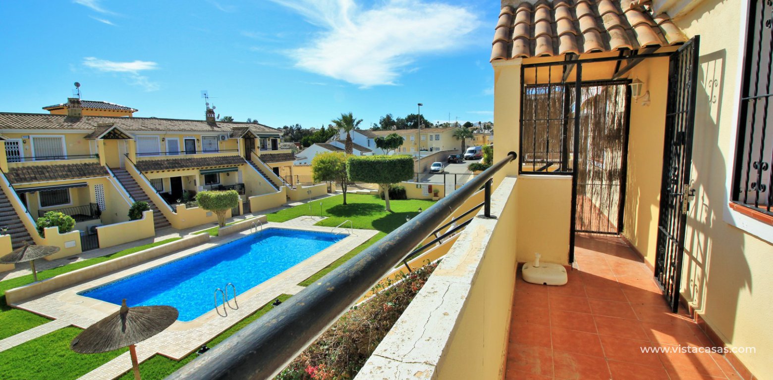 Apartment for sale in Villamartin overlooking the pool