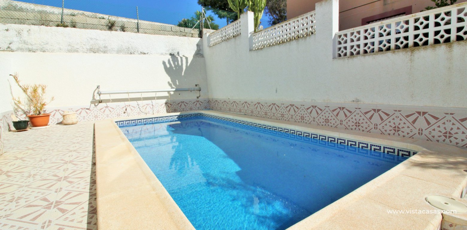 Detached villa for sale in Villamartin private pool