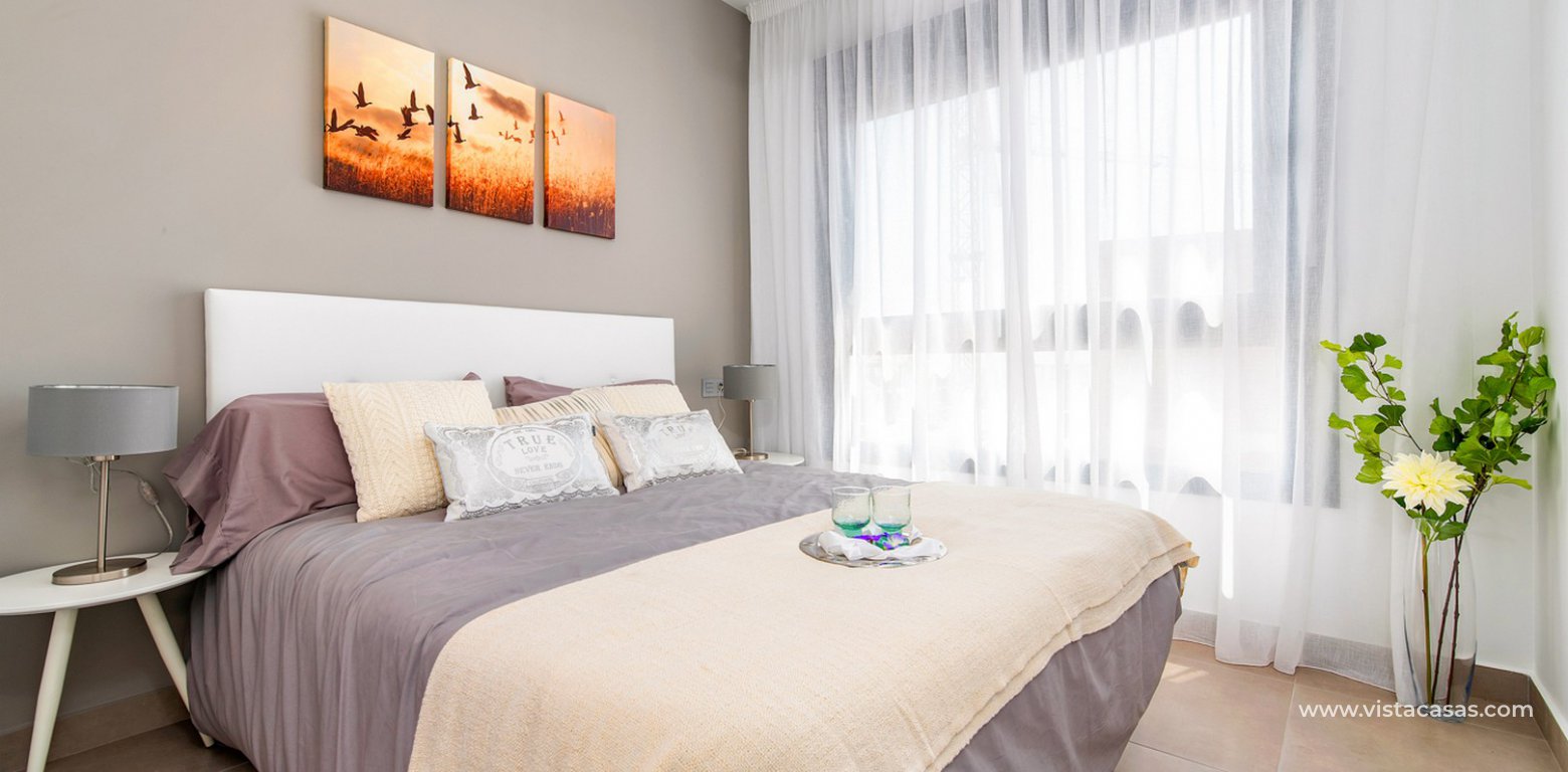 New build apartments for sale in Pilar de la Horadada Lamar Resort master bedroom en suite