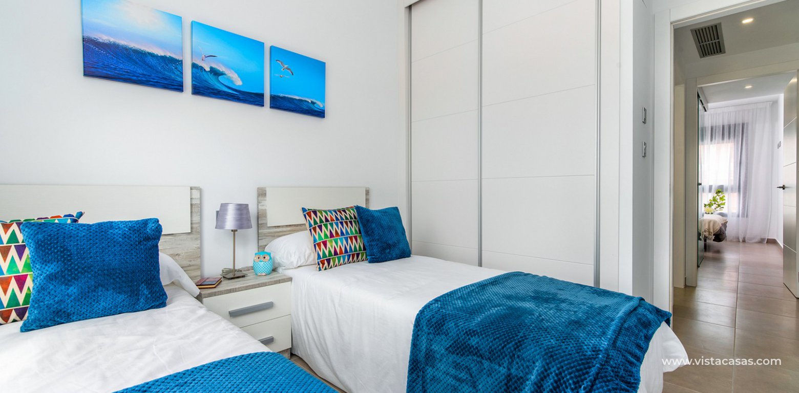 New build apartments for sale in Pilar de la Horadada Lamar Resort twin bedroom fitted wardrobes