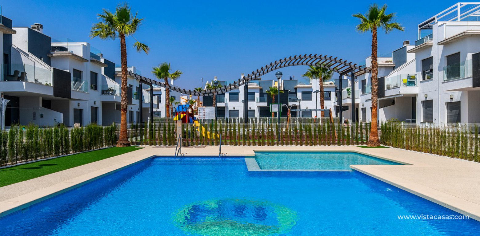 New build apartments for sale in Pilar de la Horadada Lamar Resort swimming pool