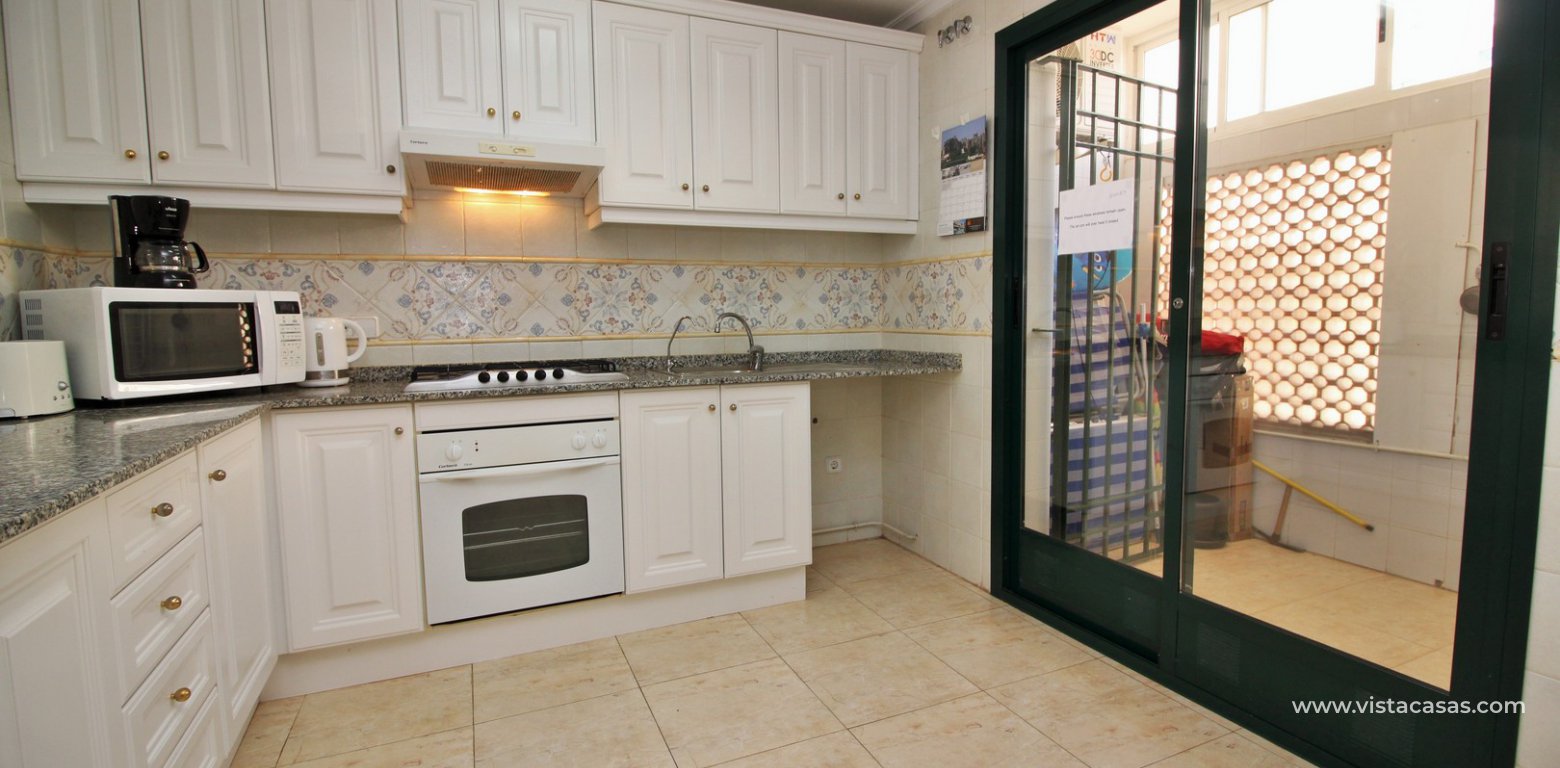 Townhouse for sale in Campoamor golf kitchen