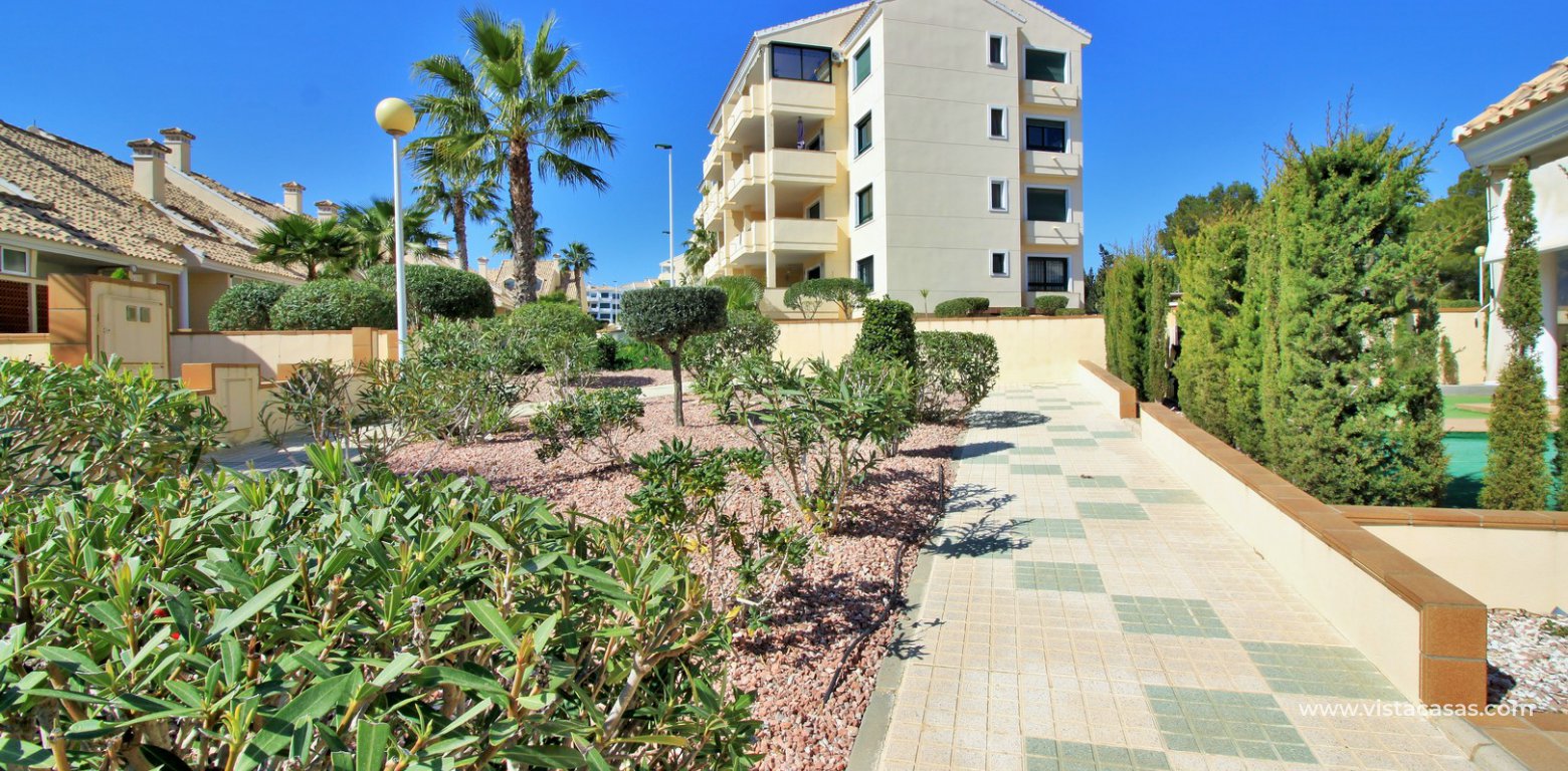 Townhouse for sale in Campoamor golf communal gardens