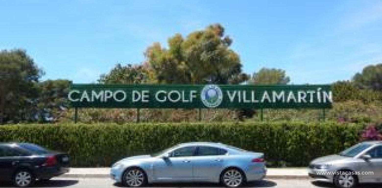 Large villa for sale in Villamartin golf