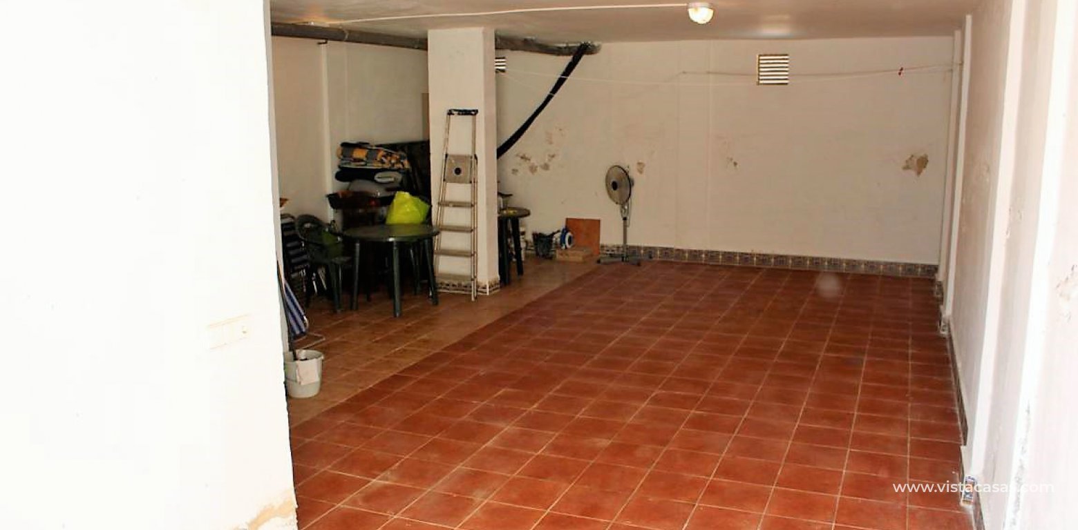 Villa for sale in Las Violetas Villamartin garage 1