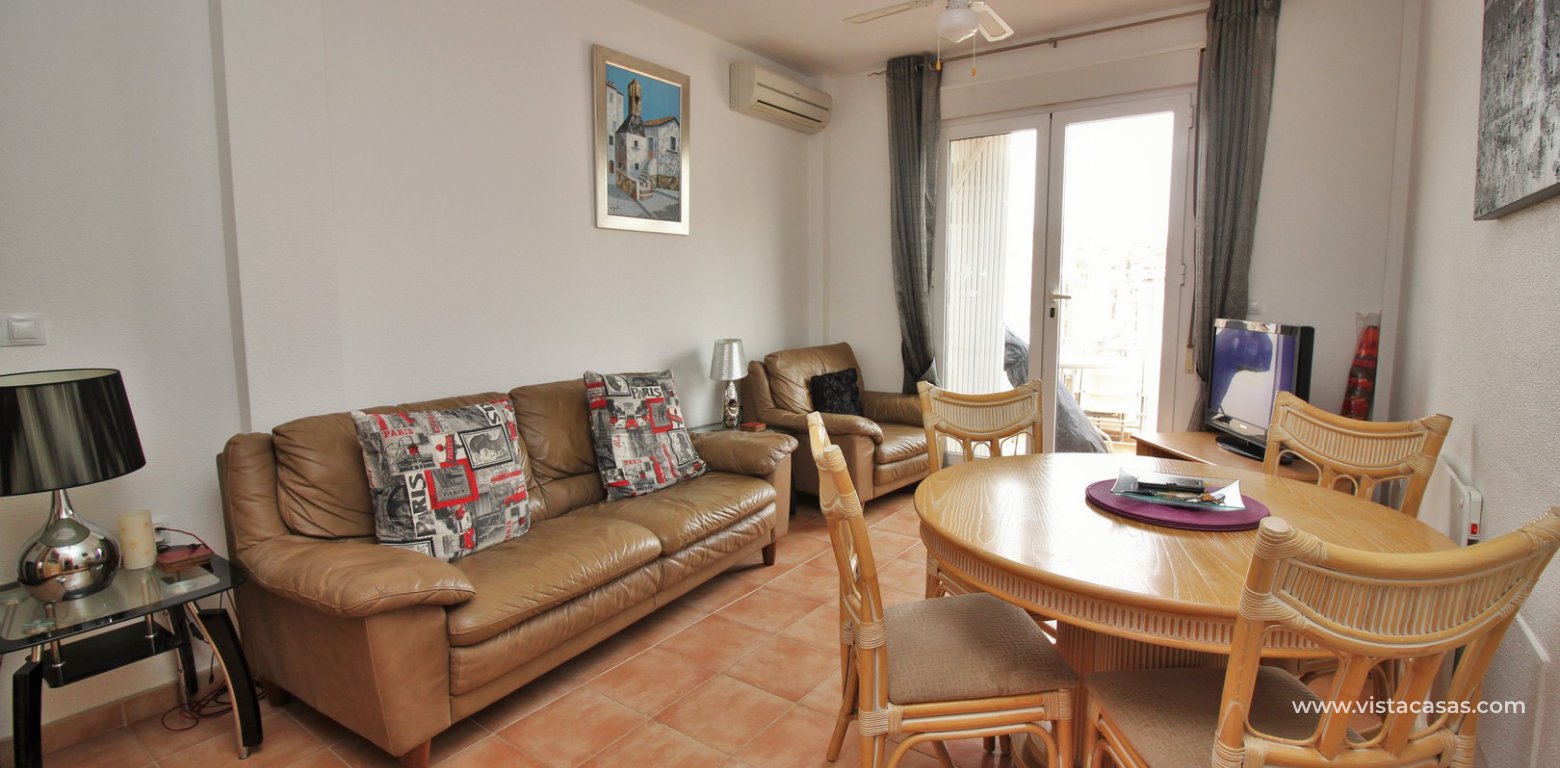 Top floor apartment for sale in Panorama Golf Villamartin lounge 3