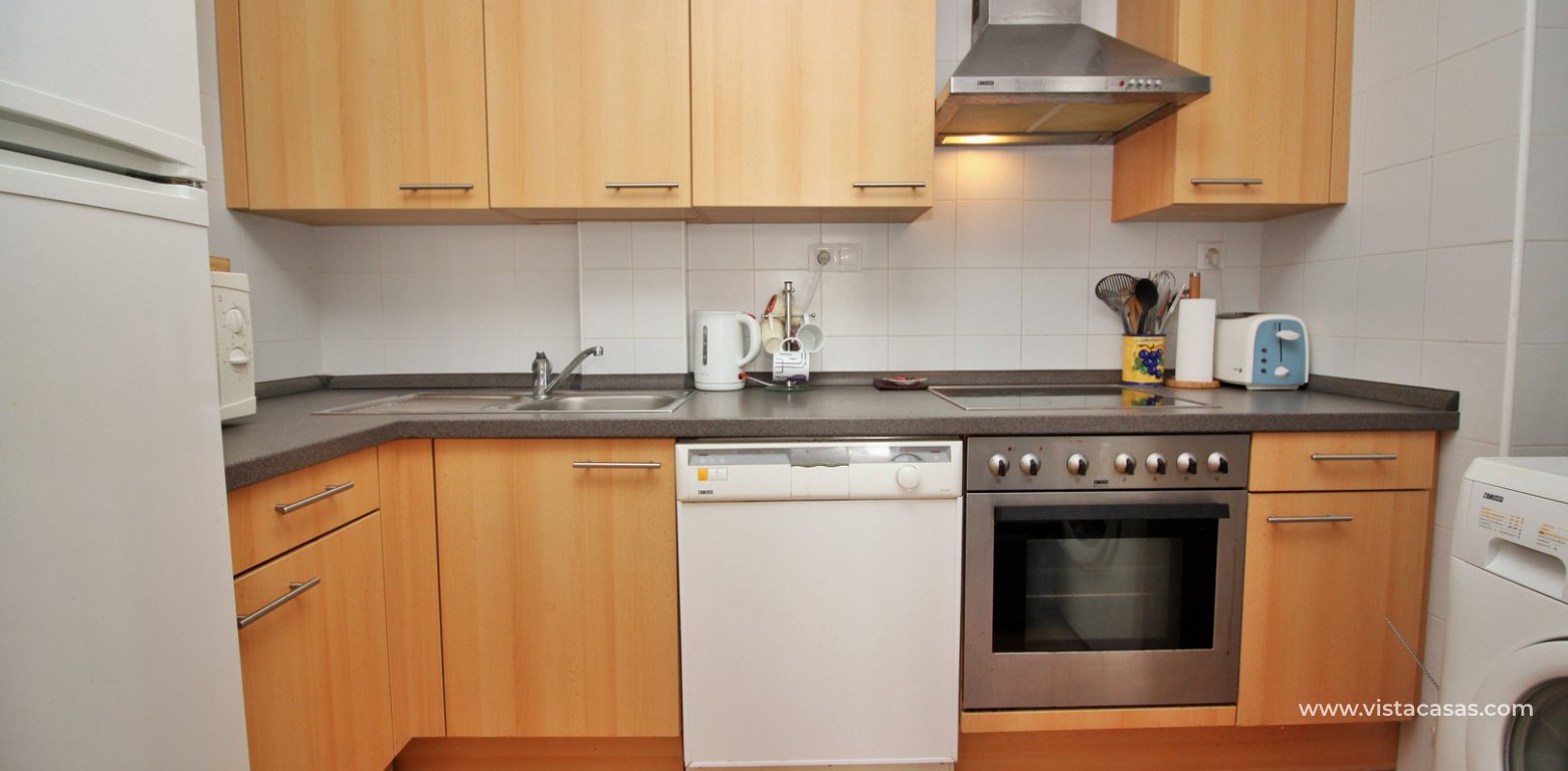 Top floor apartment for sale in Panorama Golf Villamartin kitchen