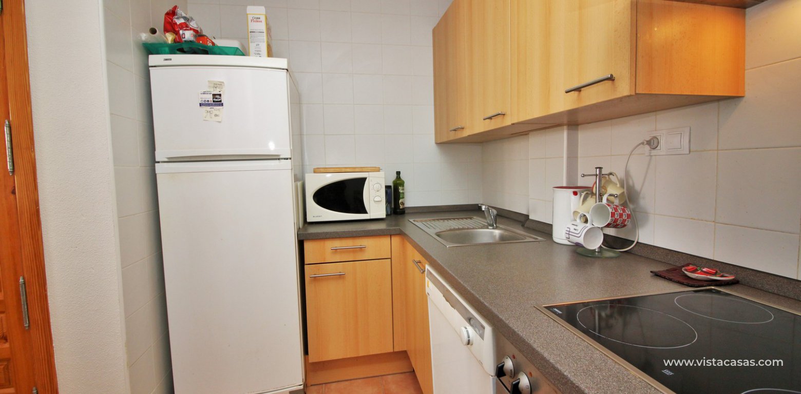 Top floor apartment for sale in Panorama Golf Villamartin kitchen 2