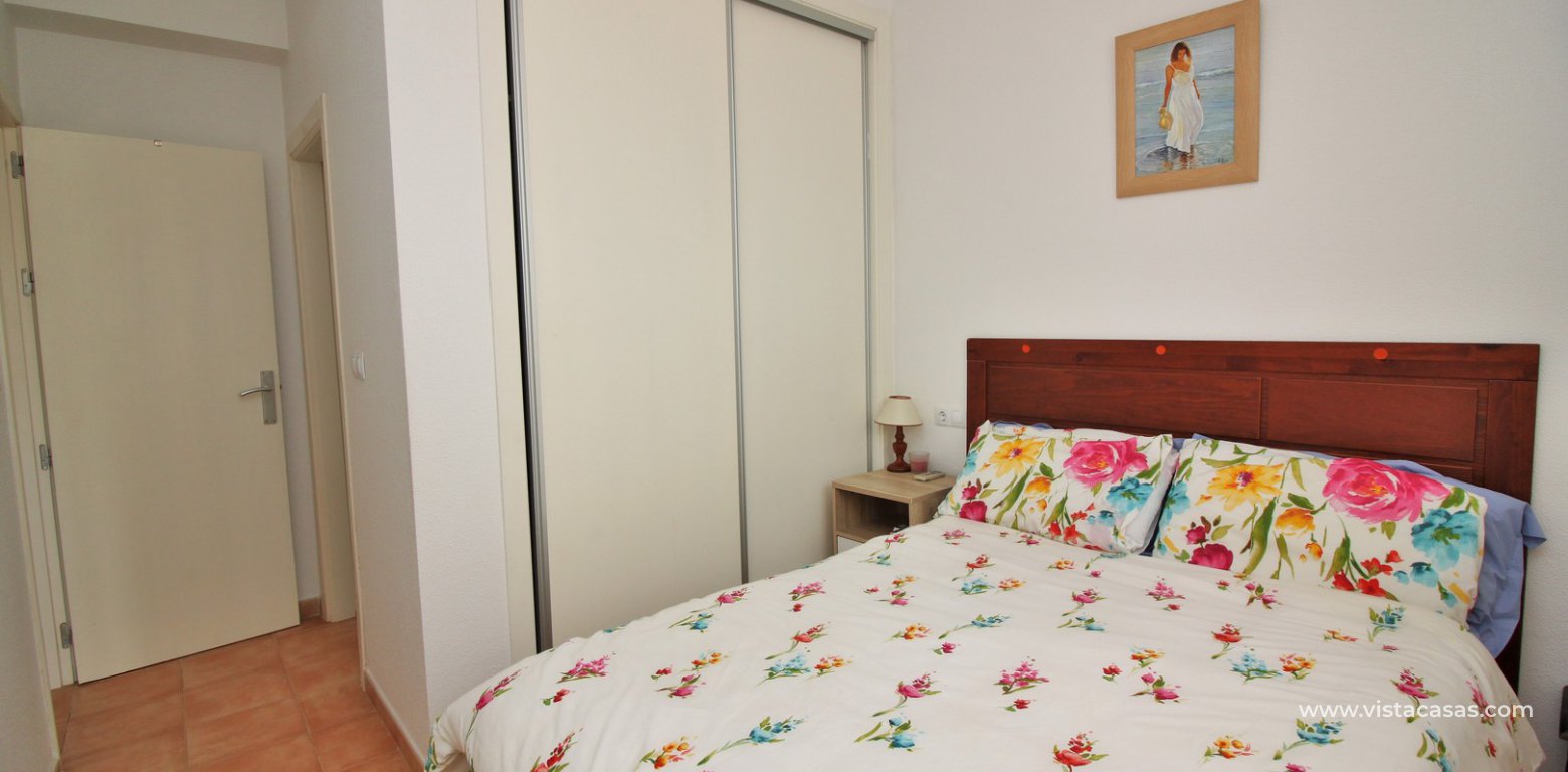 Top floor apartment for sale in Panorama Golf Villamartin master bedroom