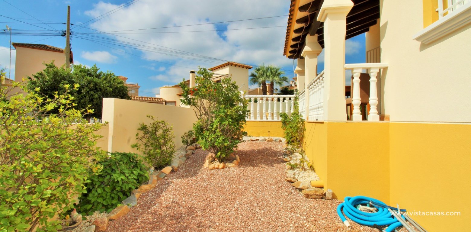 Villamartin Detached Villa Private Pool For Sale garden 2