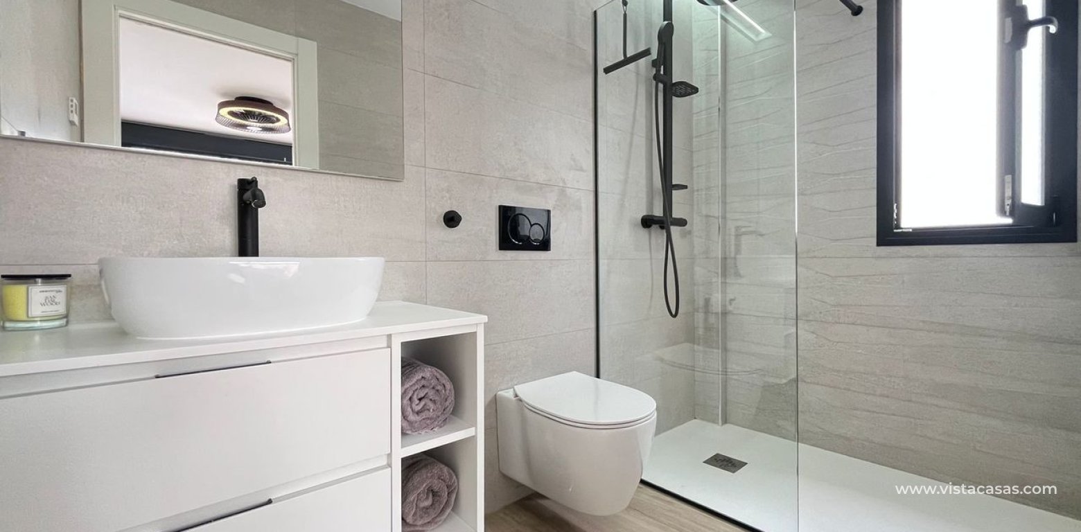 Resale - Villa - Punta Prima