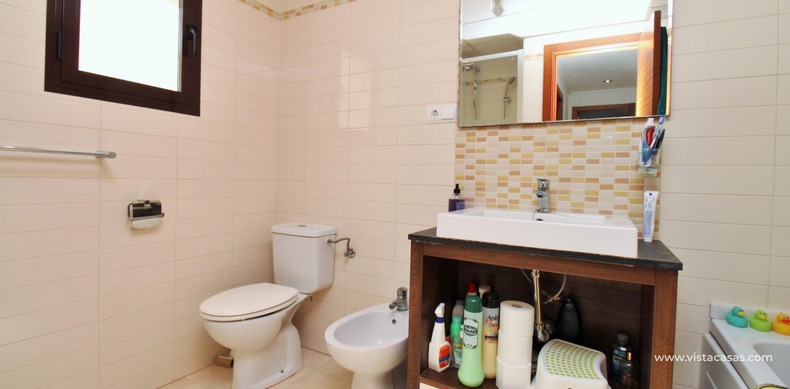 2 Bed Duplex with Spa Facilities in Lomas de Cabo Roig bathroom