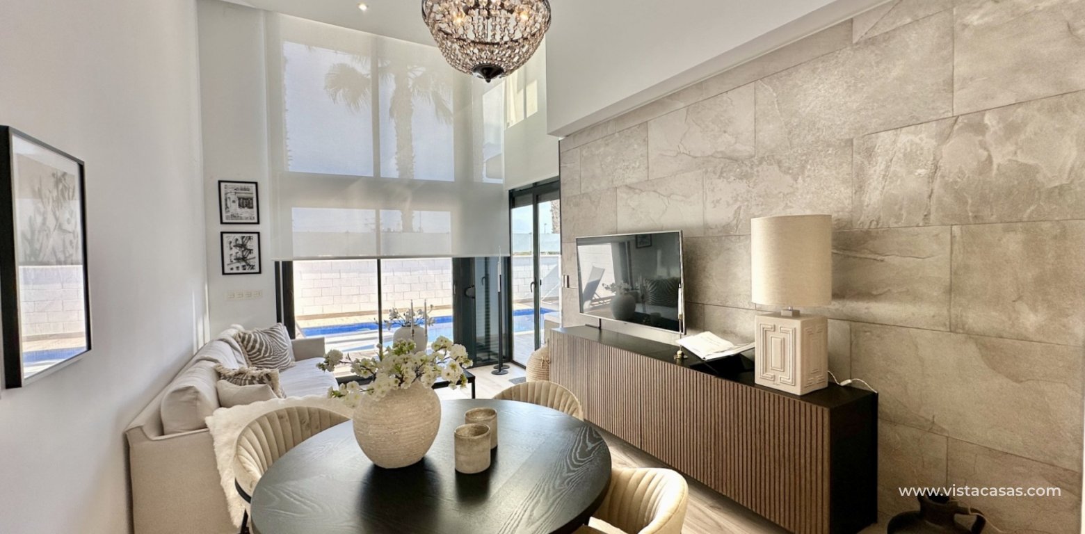 Sale - Villa - Cabo Roig