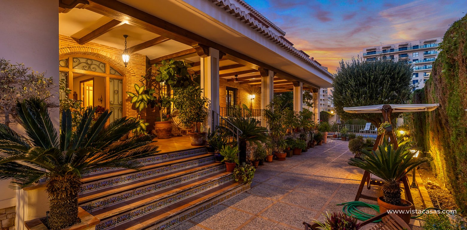 Resale - Villa - Torrevieja - La Veleta