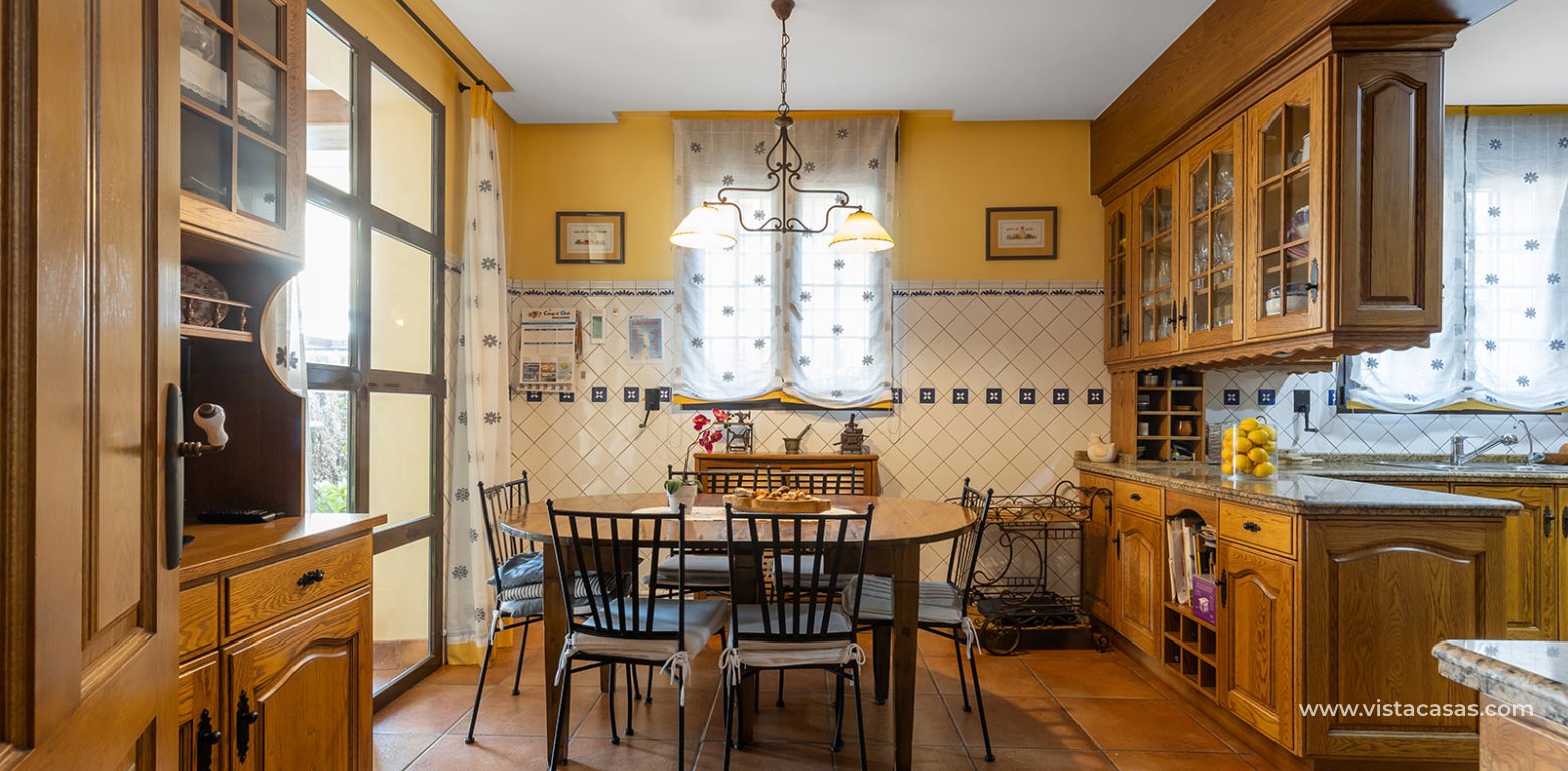 Resale - Villa - Torrevieja - La Veleta