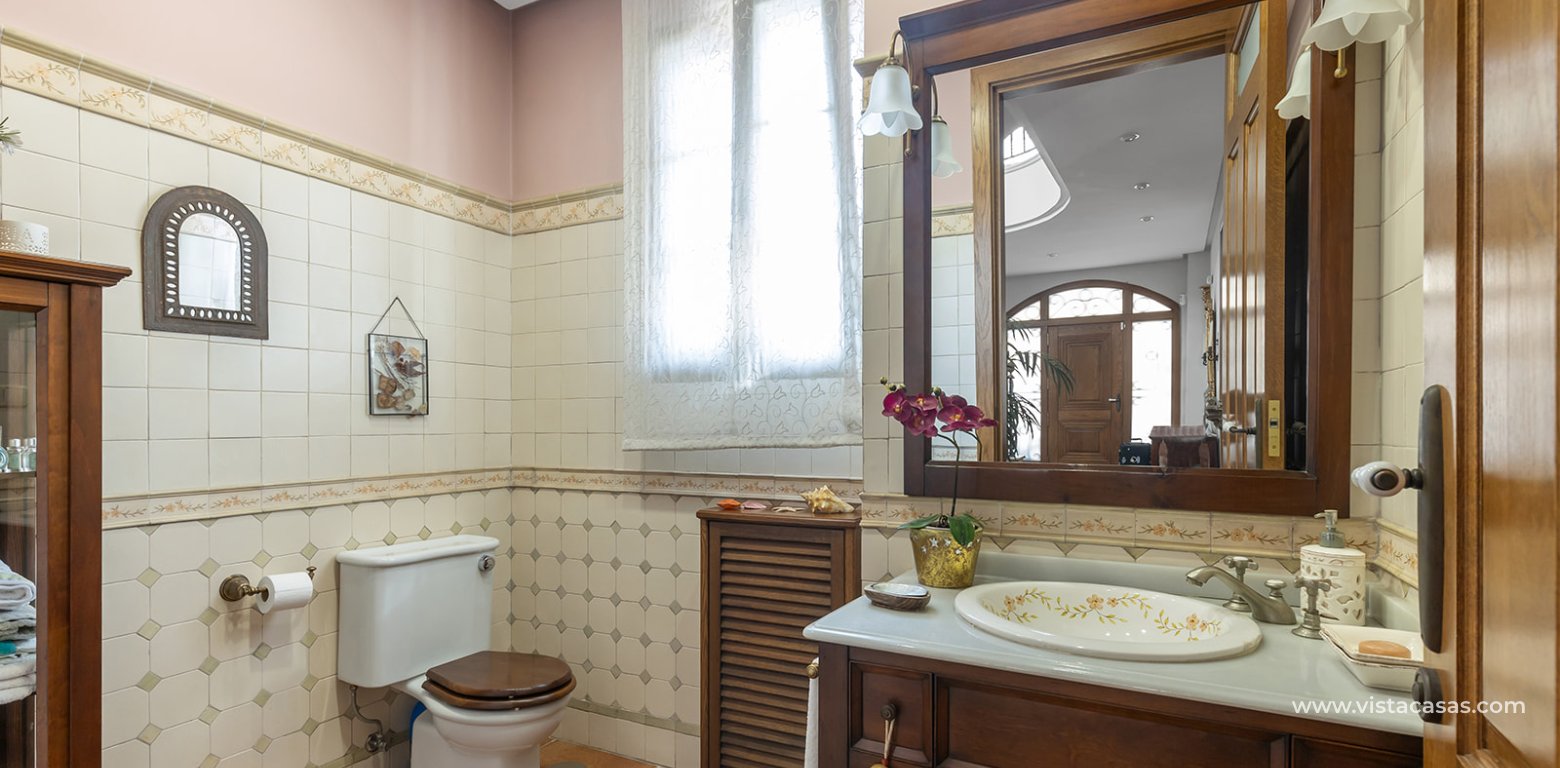 Resale - Villa - Torrevieja - La Veleta