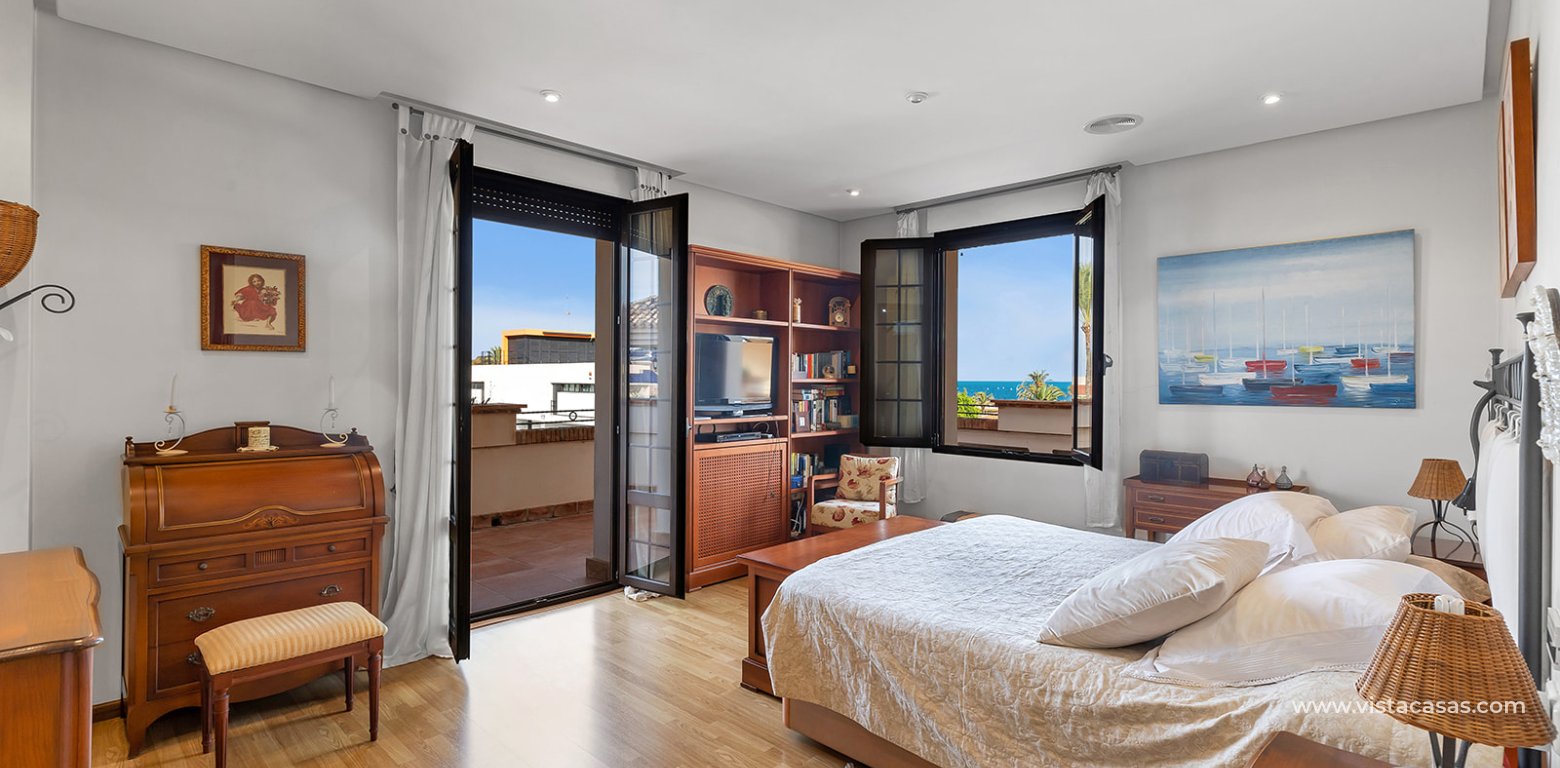 Resale - Villa - Torrevieja - La Veleta