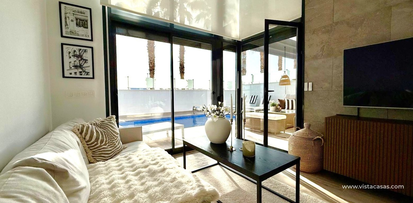 Resale - Villa - Cabo Roig