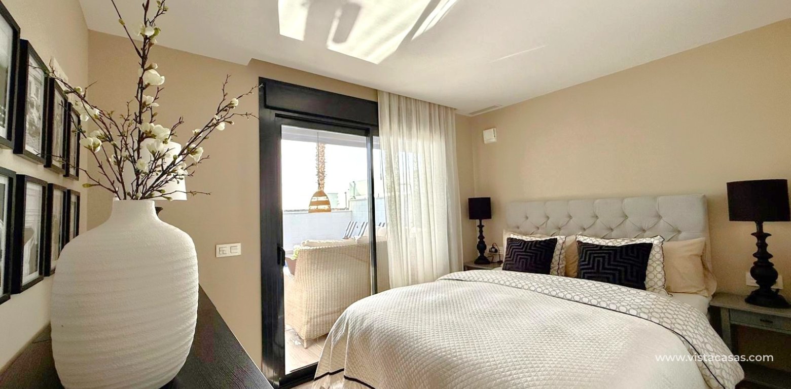 Resale - Villa - Cabo Roig