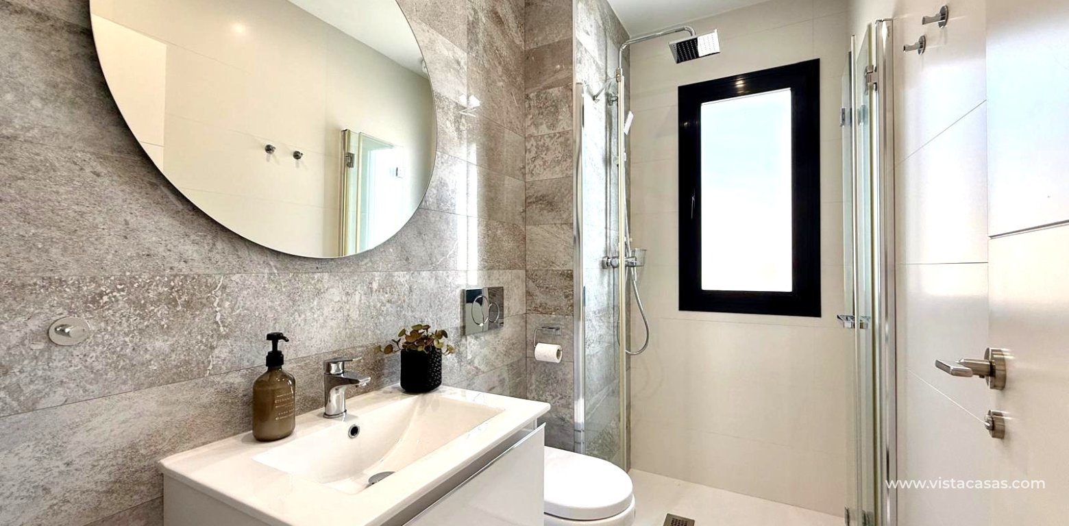 Resale - Villa - Cabo Roig