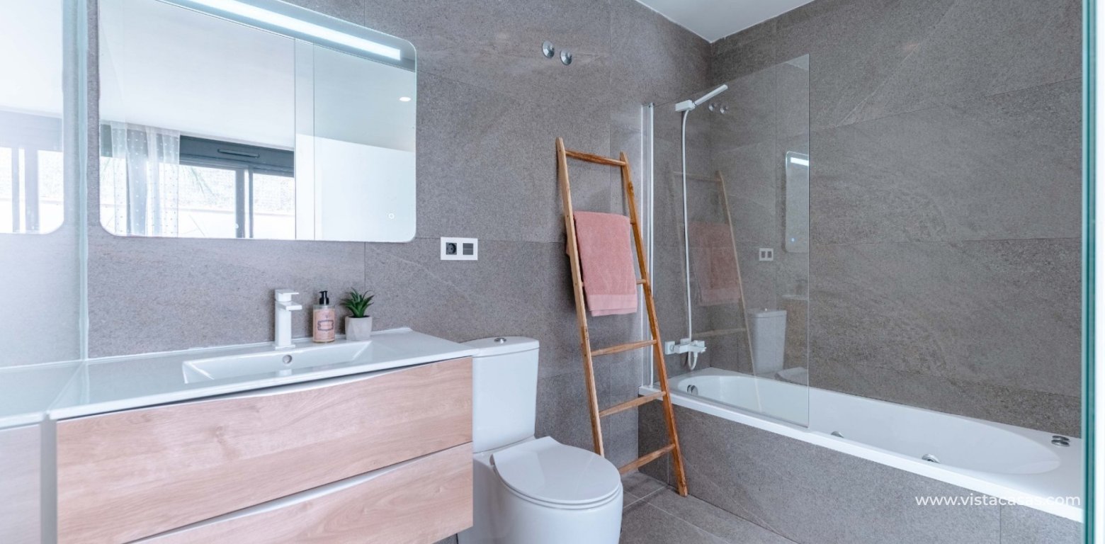 Resale - Villa - San Miguel de Salinas