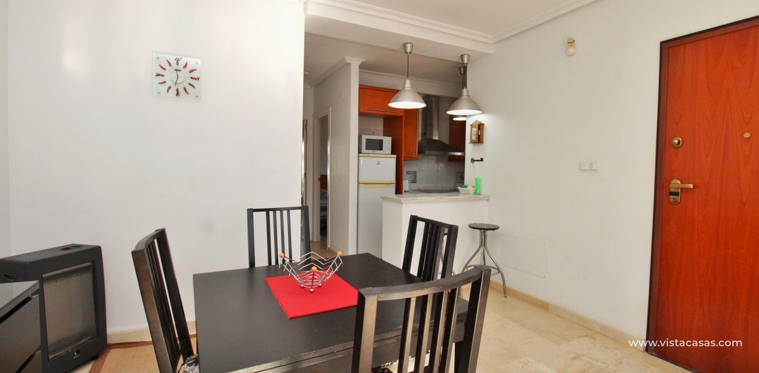 Top Floor Apartment with Garden For Sale in Pau 8 Villamartin dining area
