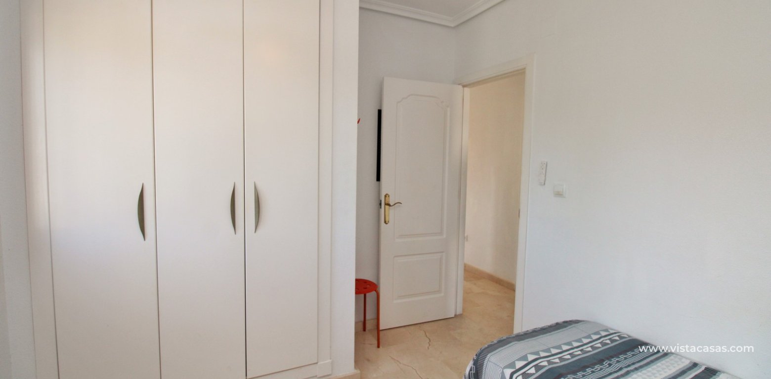 Top Floor Apartment with Garden For Sale in Pau 8 Villamartin twin bedroom fitted wardrobes