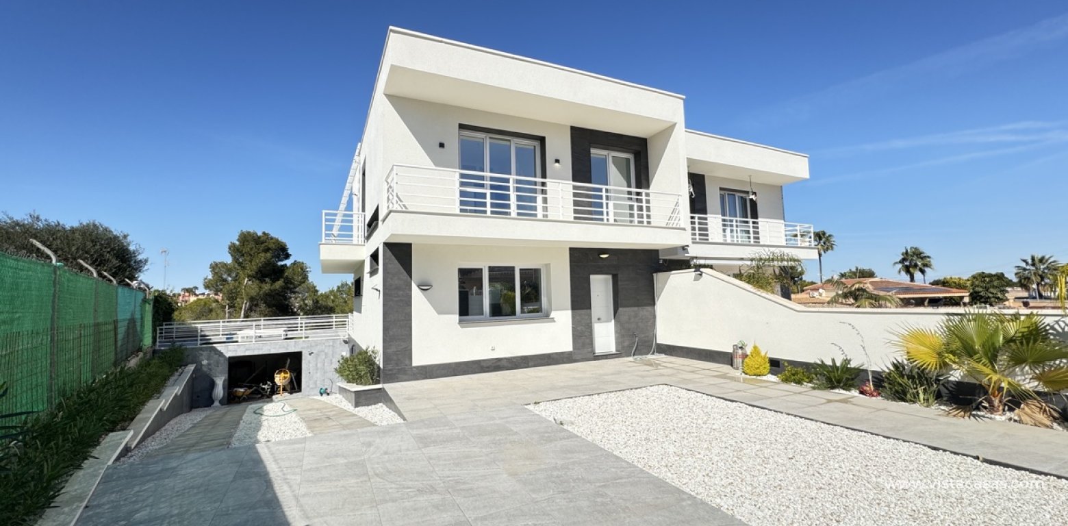 Resale - Villa - Los Balcones