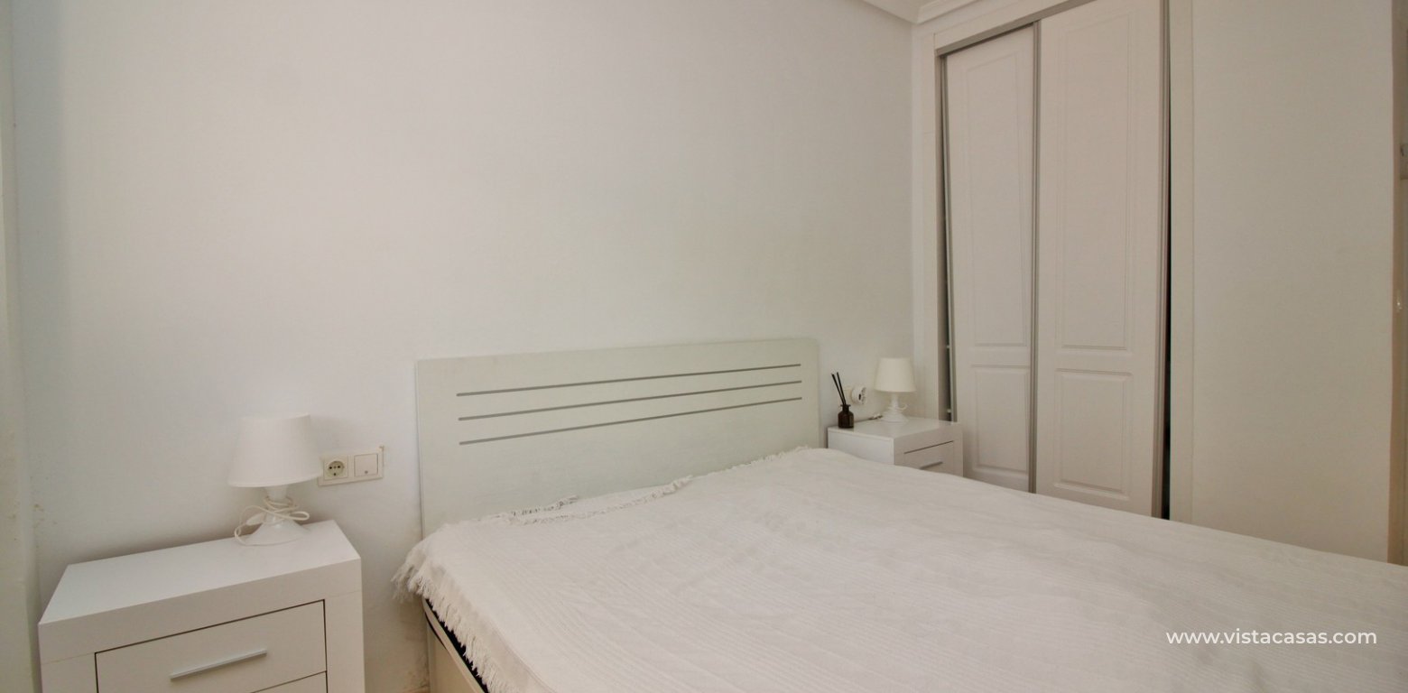 Ground floor apartment for sale in Jardin de Alba Villamartin master bedroom fitted wardrobes