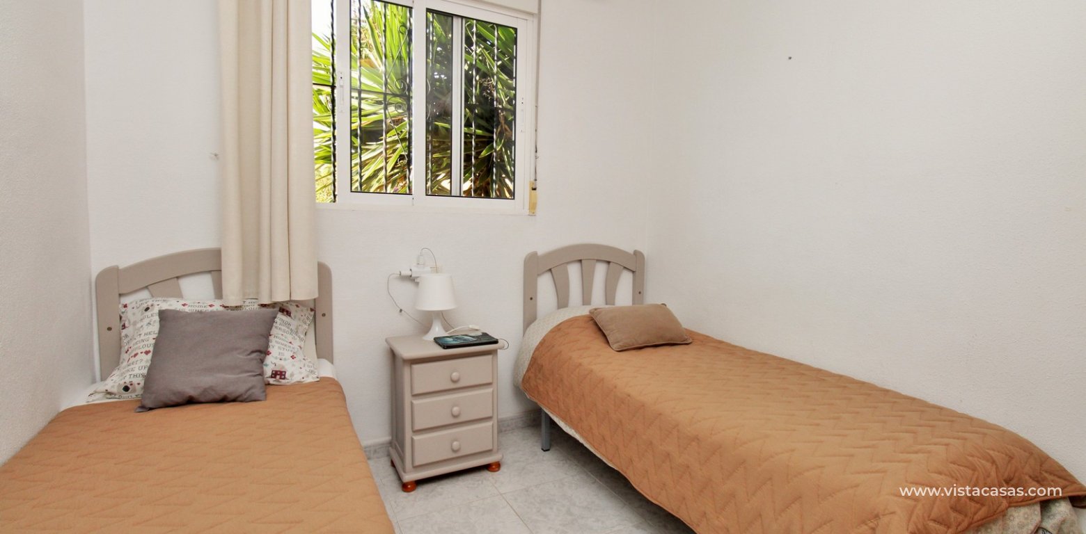 2 Bed Ground Floor Apartment For Sale Lomas del Golf Villamartin twin bedroom