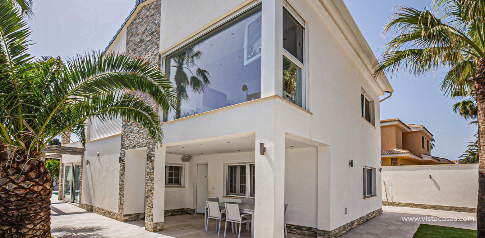 Venta - Chalet - La Zenia
