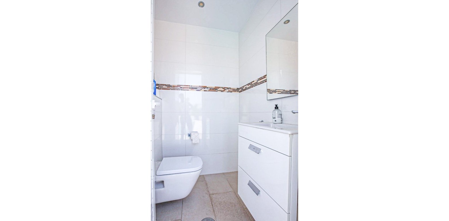 Venta - Chalet - La Zenia